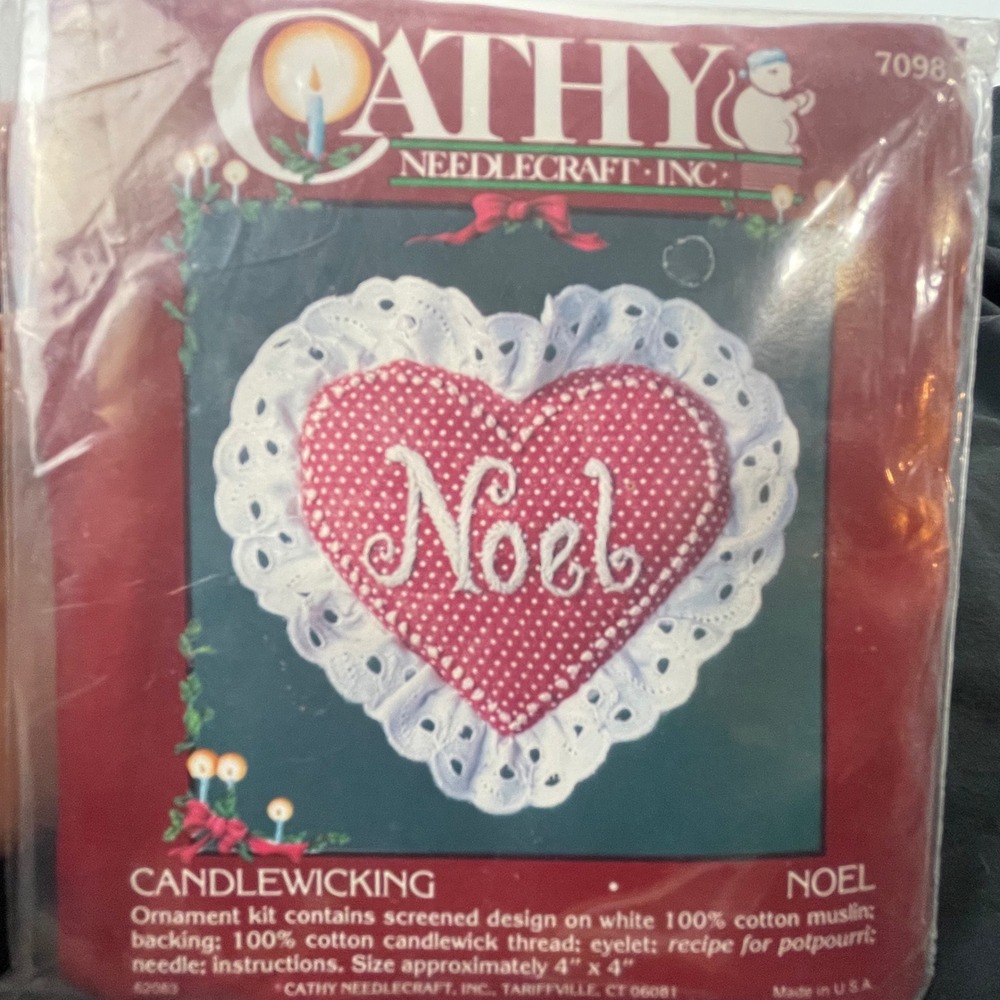 Vintage Cathy Needlecraft‎ Noel Heart Candlewicking Ornament Kit 7098 Red White